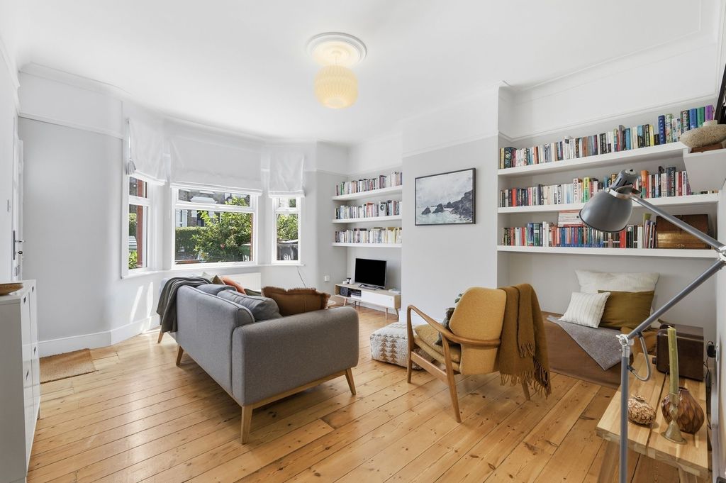 Property photo 1 of 17