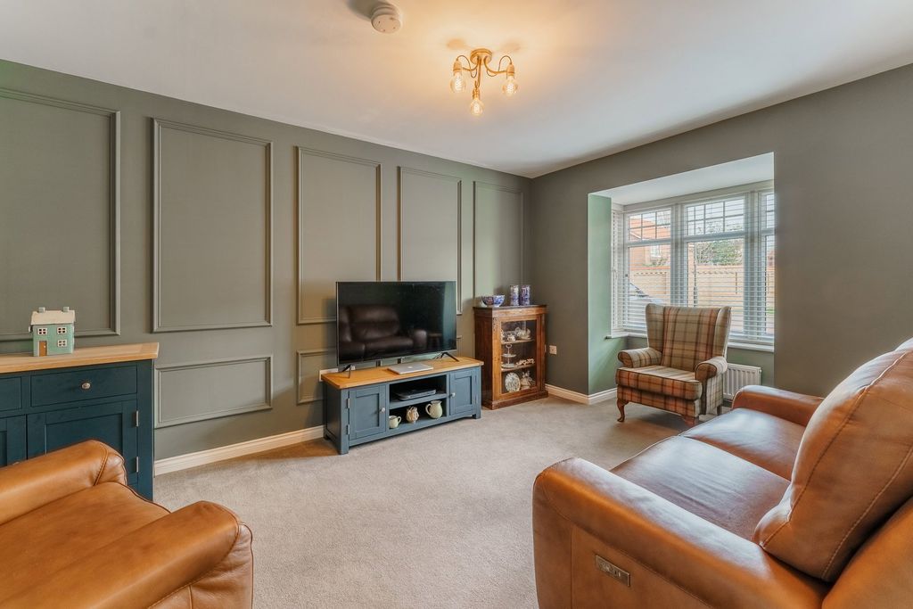 Property photo 2 of 25