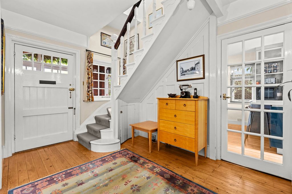 Property photo 2 of 26