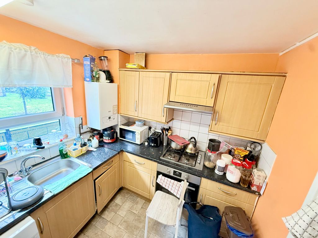 Property photo 3 of 5