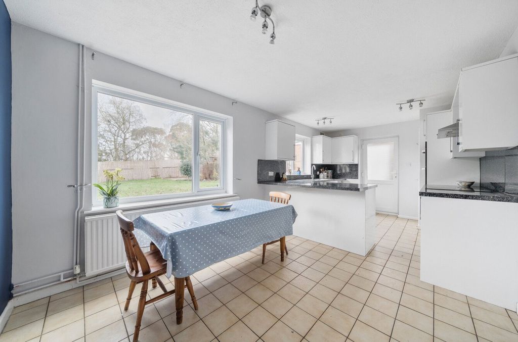 Property photo 3 of 11 Dining Room