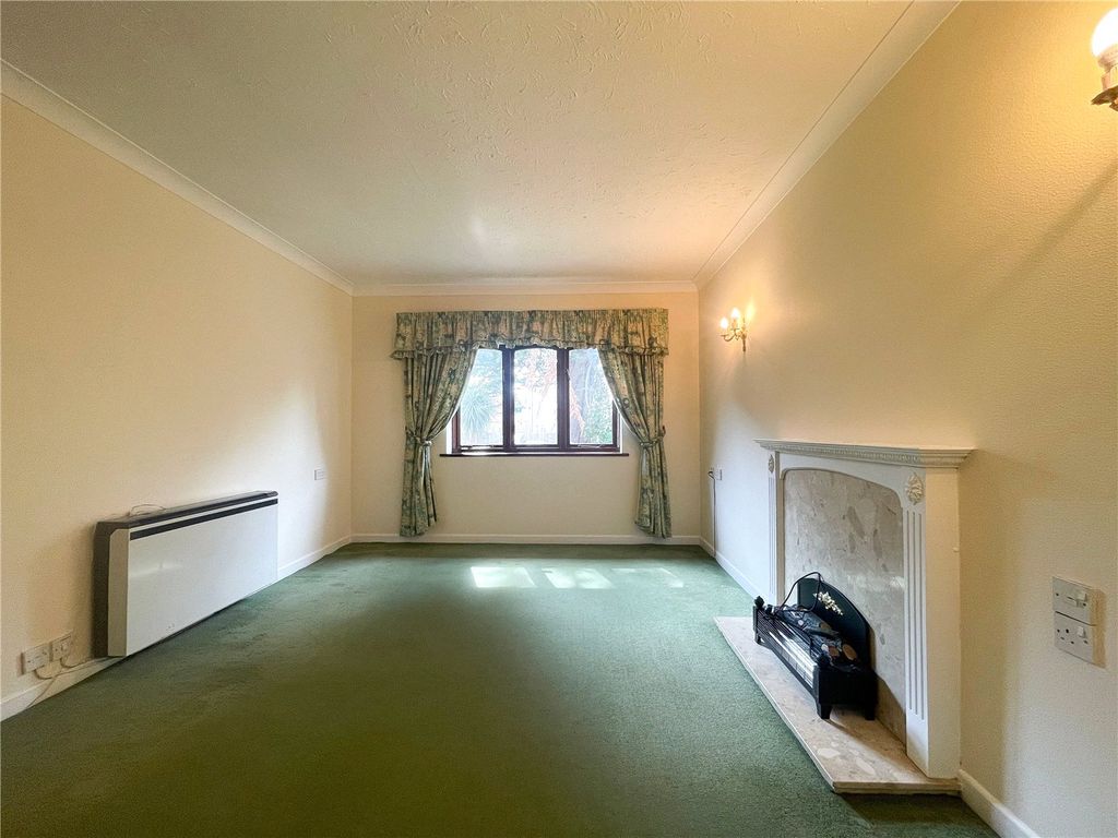 Property photo 2 of 12 Living Room