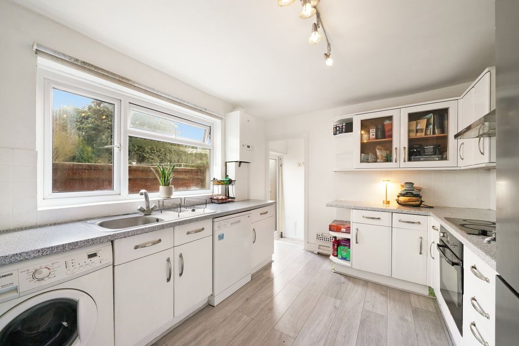 Property photo 3 of 15