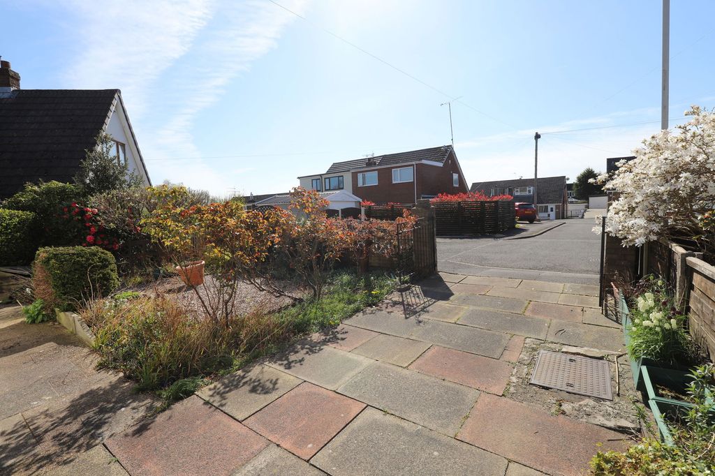 Property photo 2 of 26