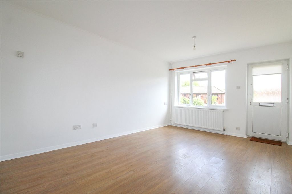 Property photo 3 of 10 Picture No. 14
