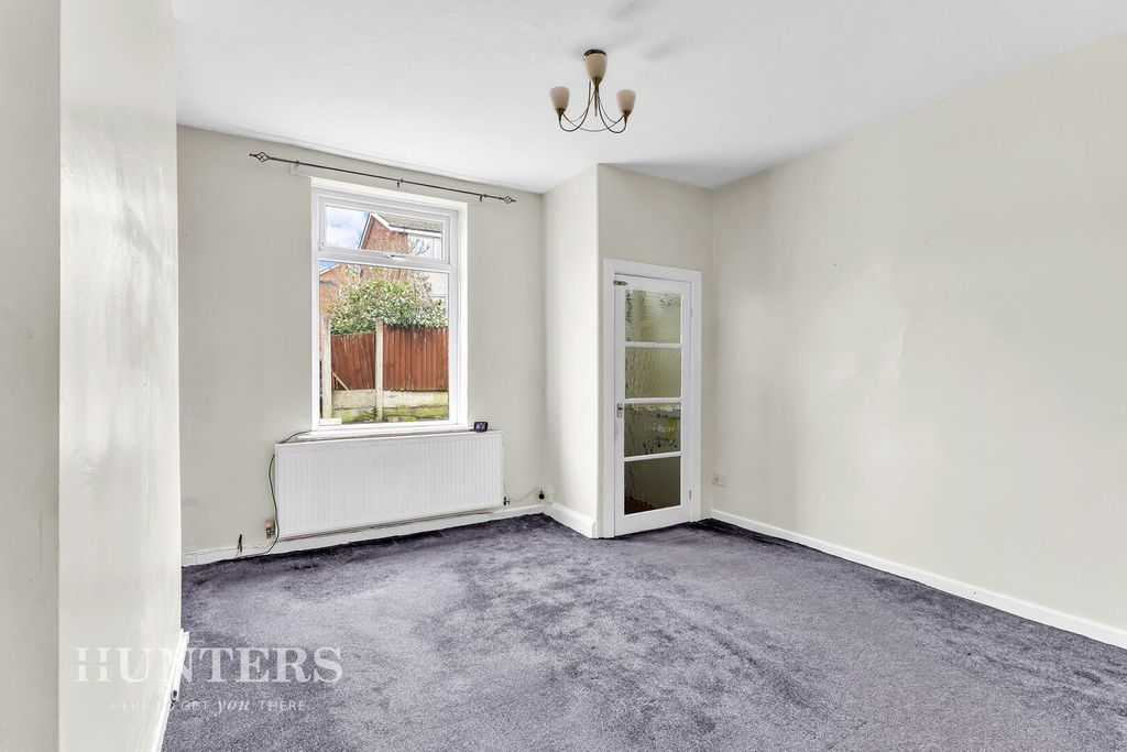 Property photo 3 of 13 Living Room