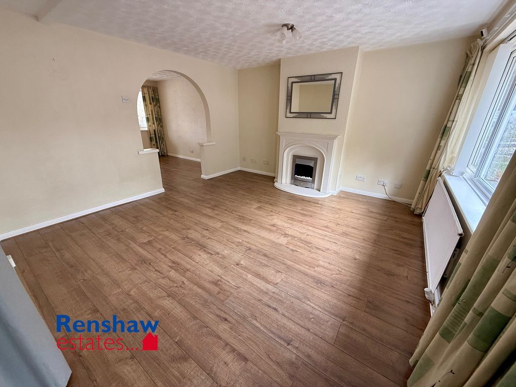 Property photo 2 of 15 L (1)