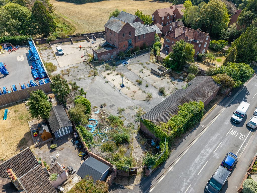 Property photo 2 of 10 The Tannery Havant 093.Jpg