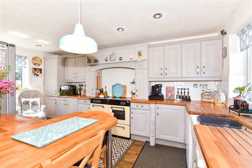 Property photo 2 of 15 Kitchen