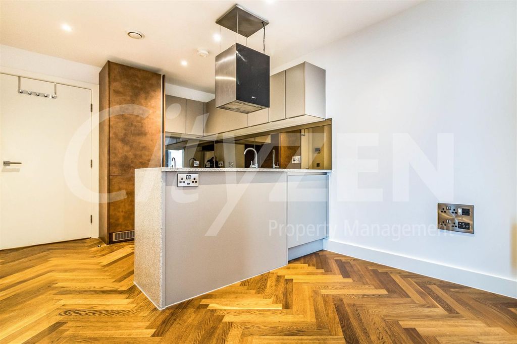 Property photo 2 of 17 Kitchen