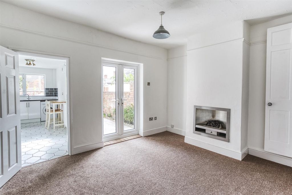 Property photo 3 of 16