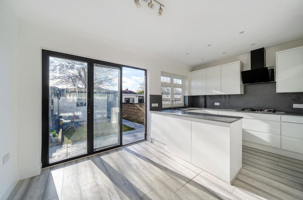 Property photo 3 of 11 Davidson Frost-Wellings, Dfw, Reynolds Drive, Edgw