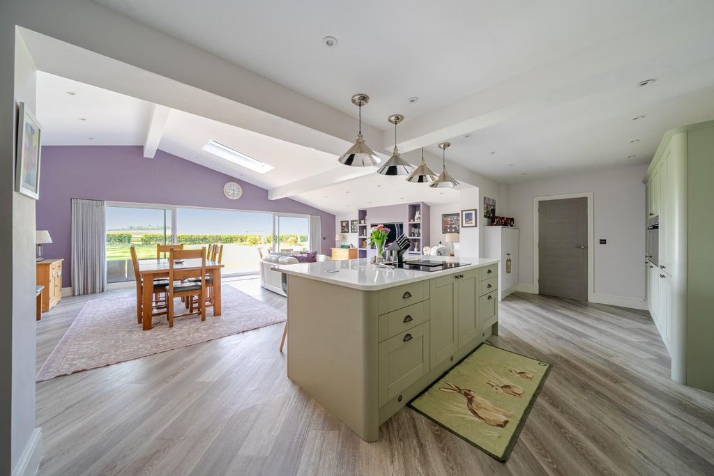 Property photo 3 of 21 1436650-8-69d62Acf7Dd4F.Jpg