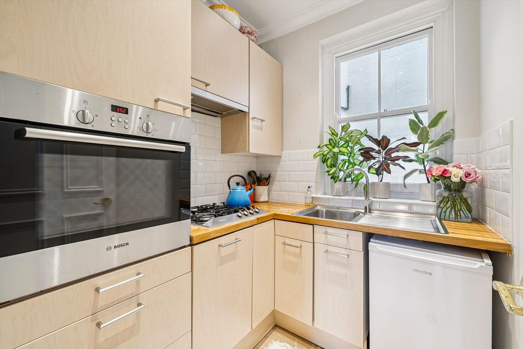 Property photo 2 of 8 Image