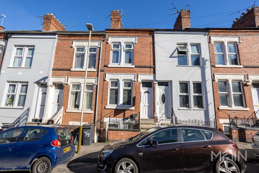 Property photo 1 of 19