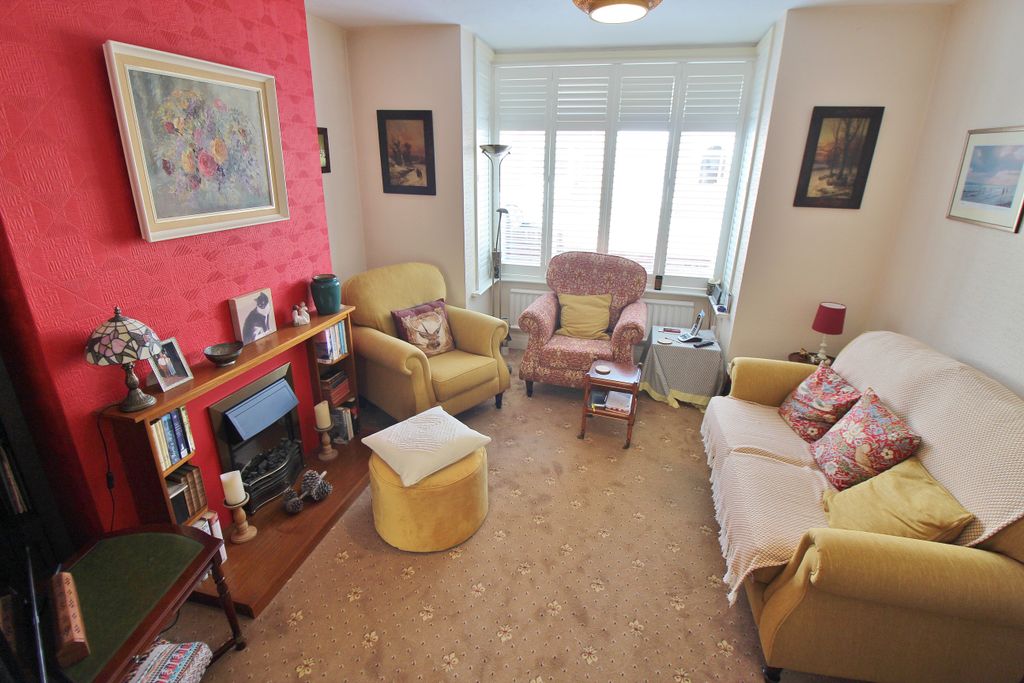 Property photo 3 of 15
