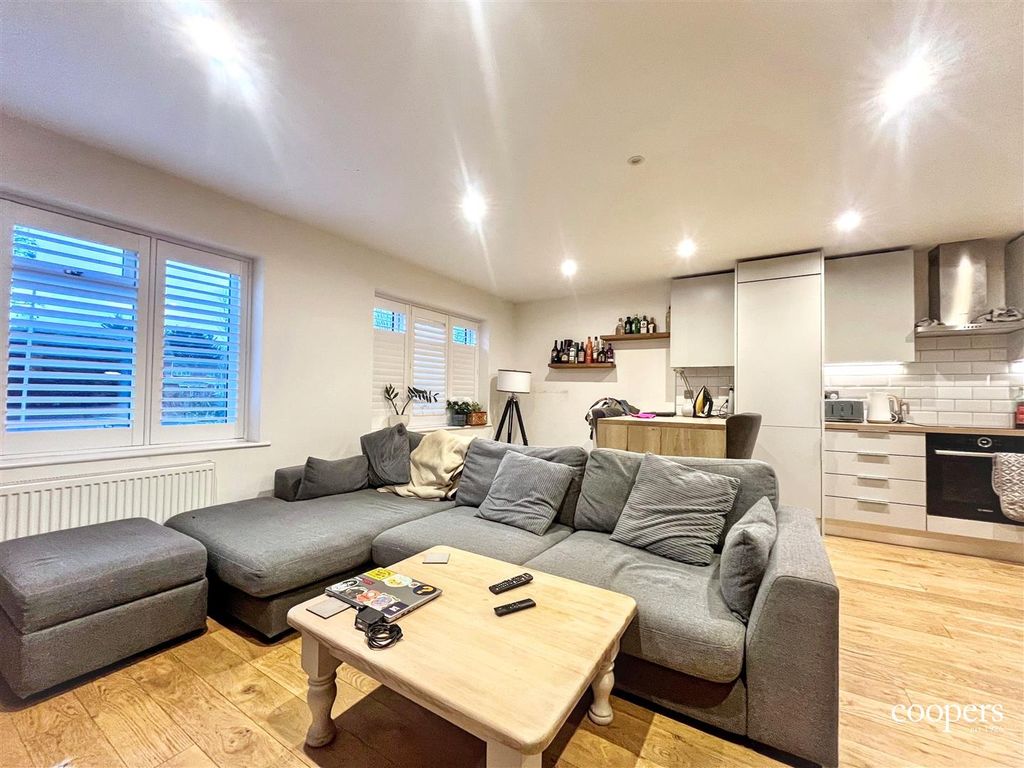 Property photo 3 of 12 Lounge 2 (2).Jpg