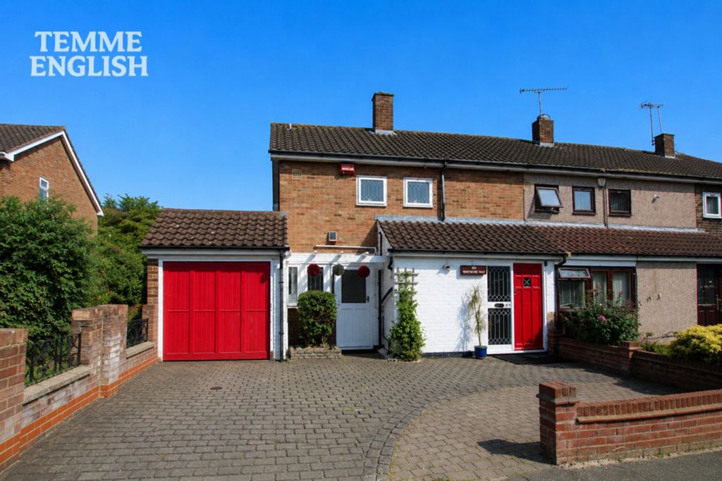 Property photo 1 of 32
