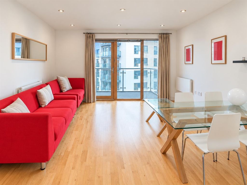 Property photo 3 of 10 Bright Open-Plan Living Room With Balcony Access...