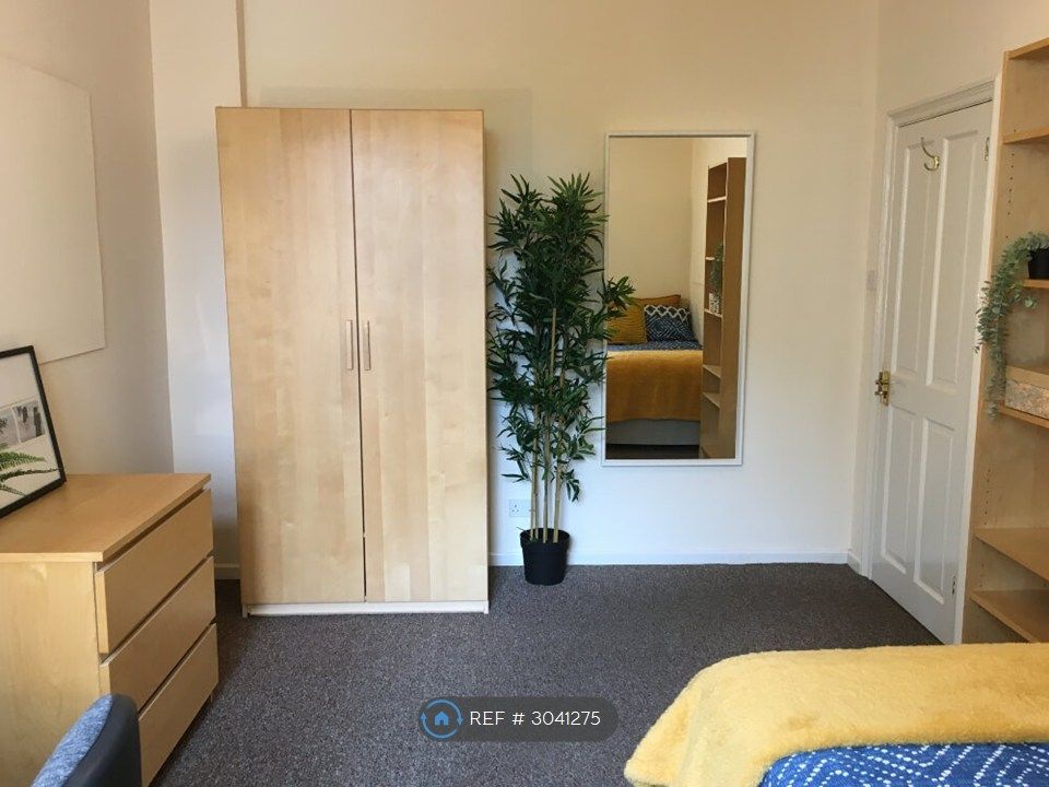Property photo 2 of 7 Room 2