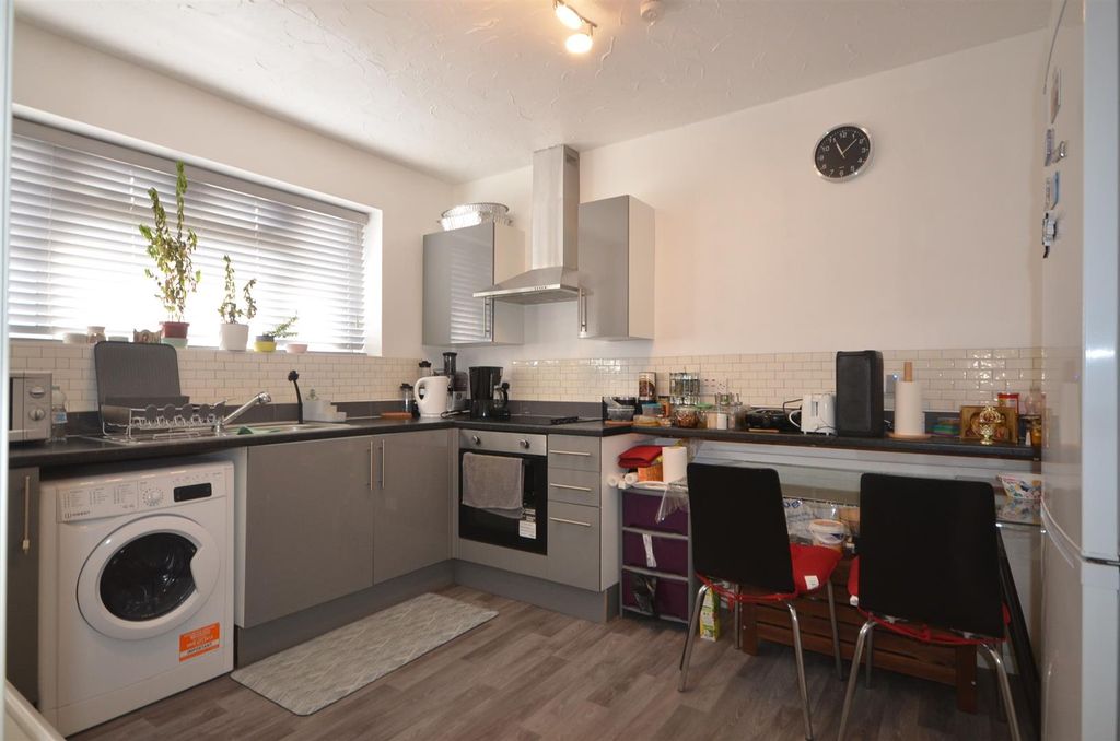 Property photo 3 of 8 290B Preston Road (5).Jpg