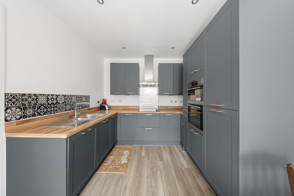 Property photo 3 of 22 5275034