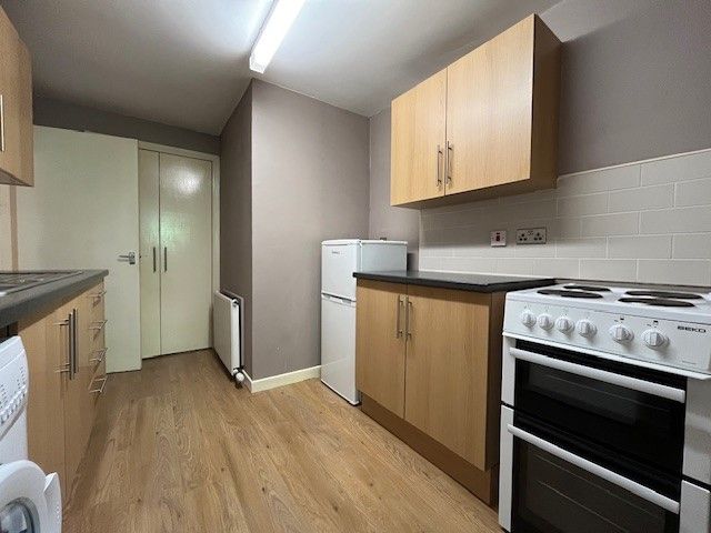 Property photo 1 of 5 Kitchen