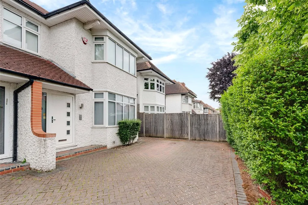 The Ridgeway, London NW11 - View 3