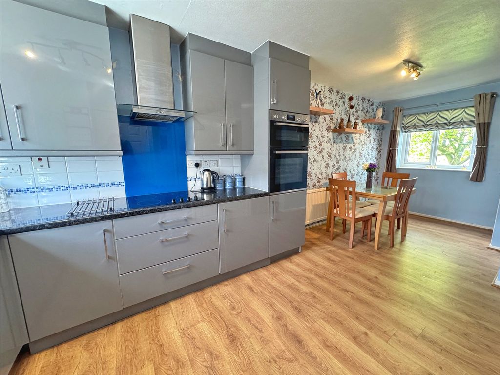 Property photo 2 of 31 Picture No. 09