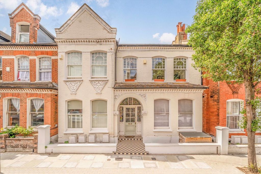 Property photo 1 of 8