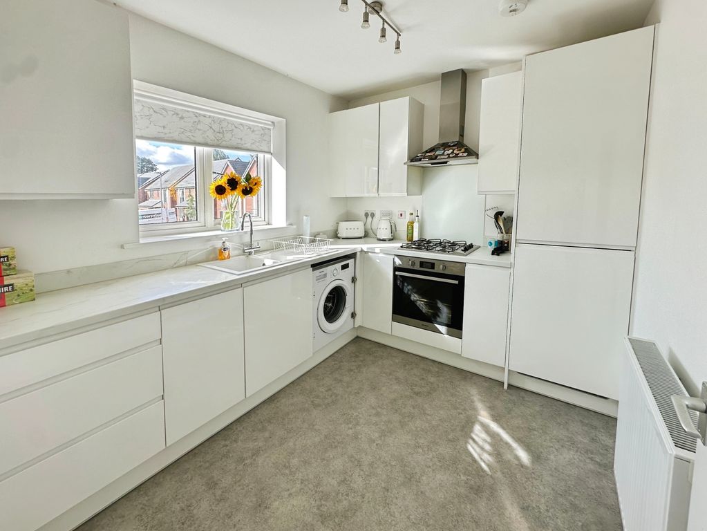 Property photo 2 of 13 Kitchen