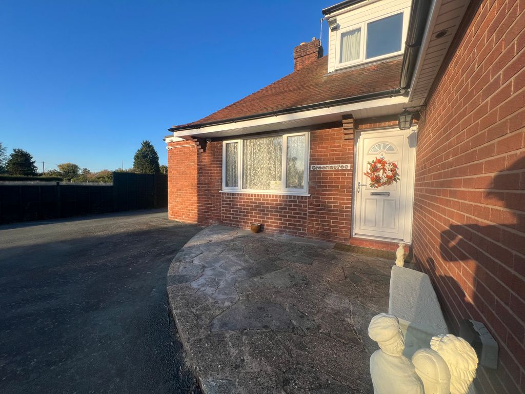 Property photo 2 of 31