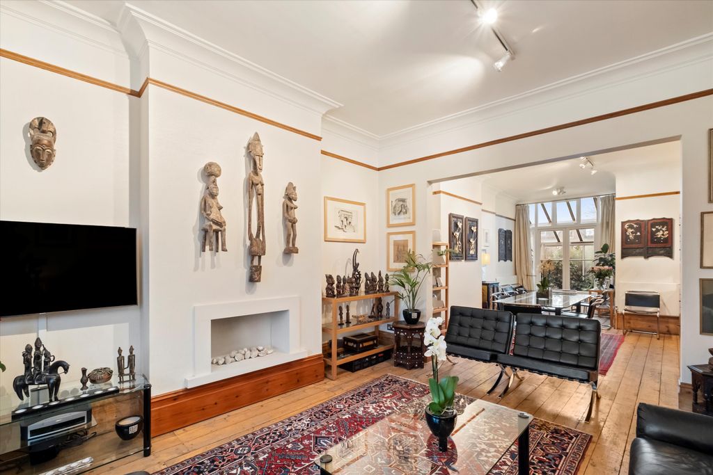 Property photo 3 of 11 Image