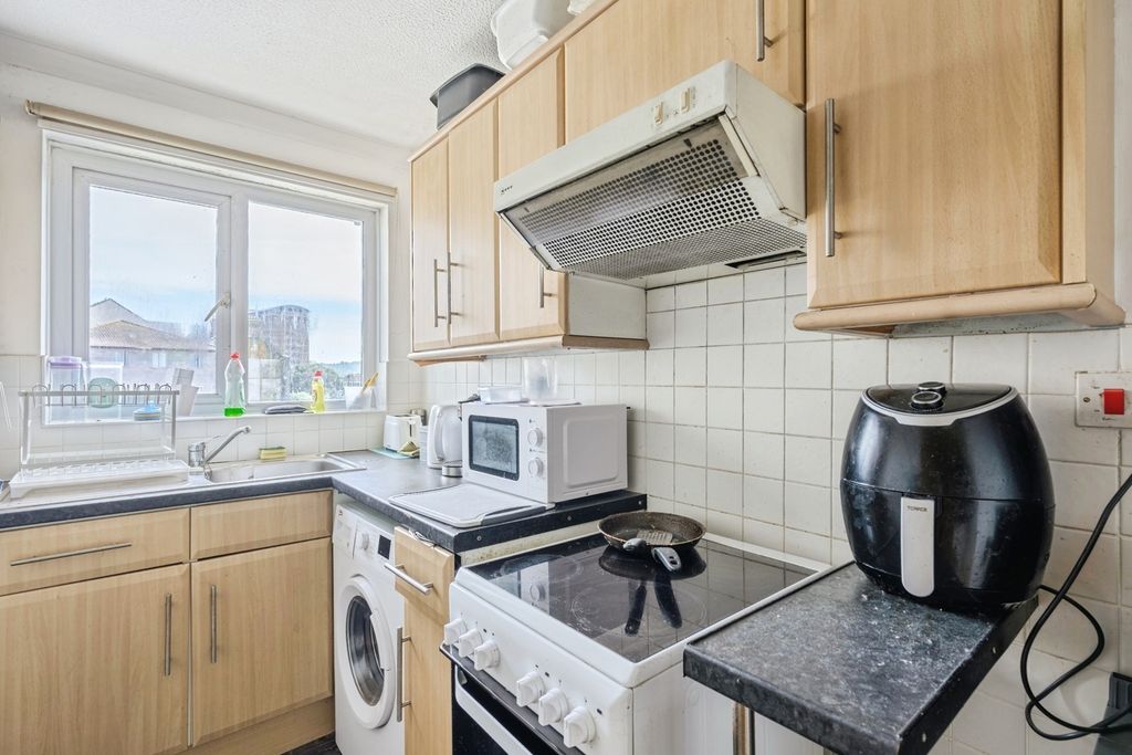 Property photo 2 of 17 Pbox-Img.Jpg
