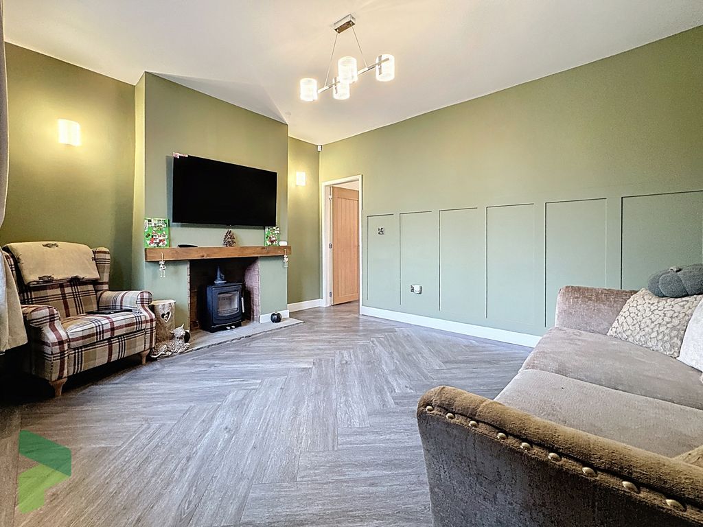 Property photo 3 of 48 Lounge