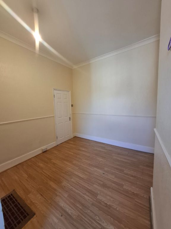 Property photo 2 of 5 Bedroom 1
