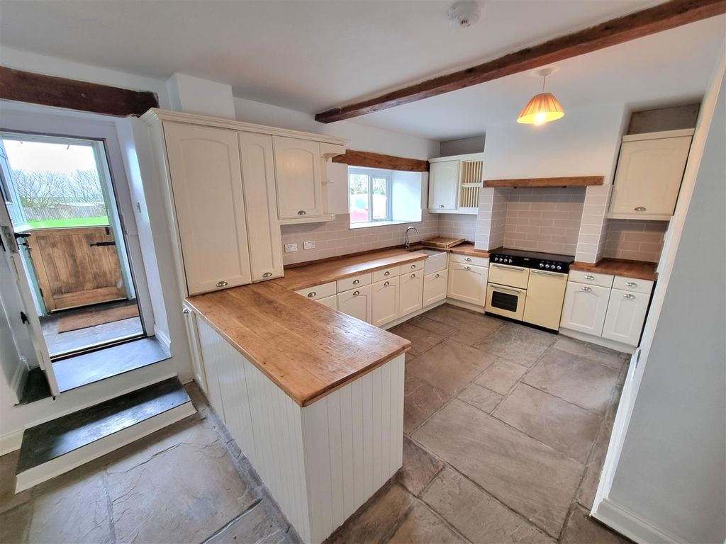 Property photo 3 of 38 Kitchen.Jpg