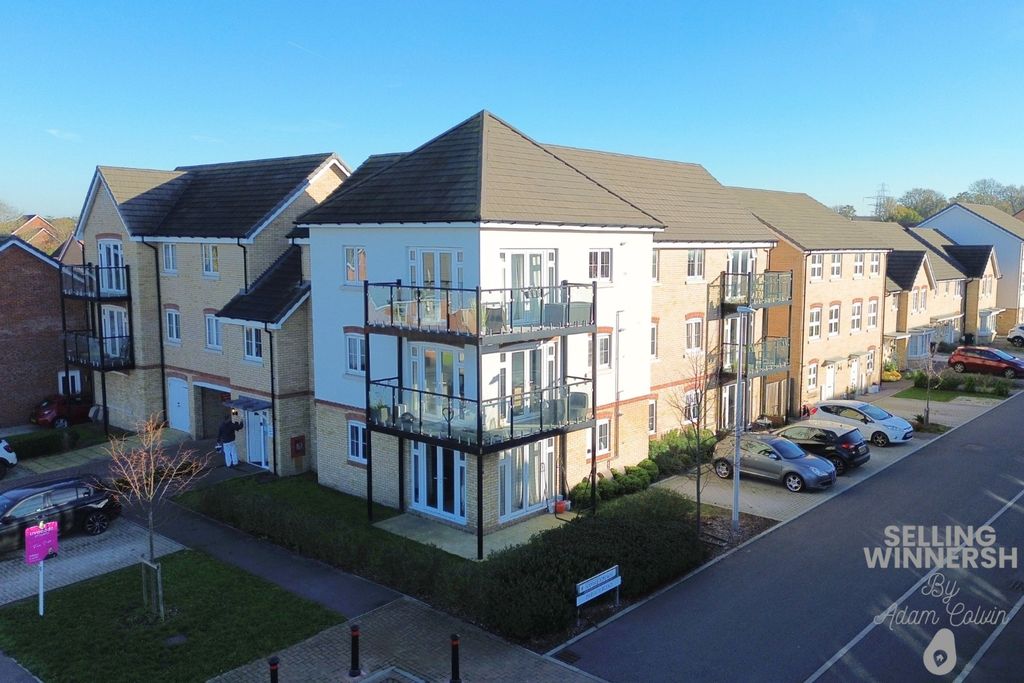 Property photo 1 of 12 4707782