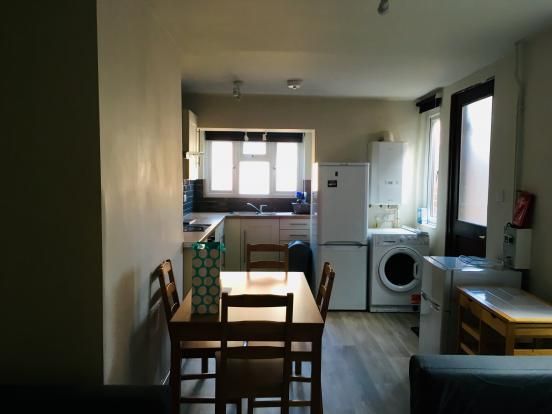 Property photo 3 of 9 A1312371-Cffc-4F77-9