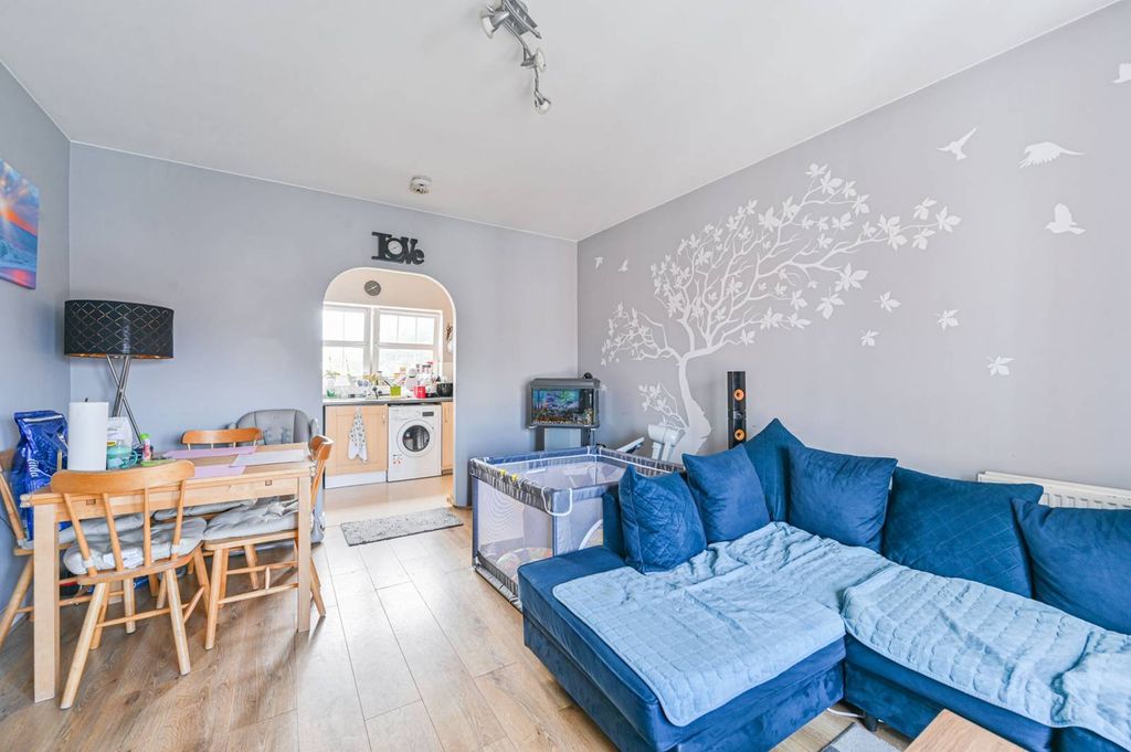 Property photo 1 of 16