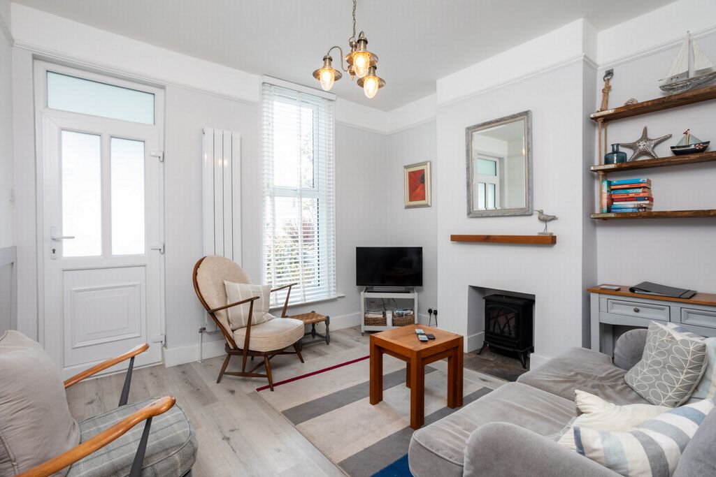 Property photo 3 of 16 Sitting Room