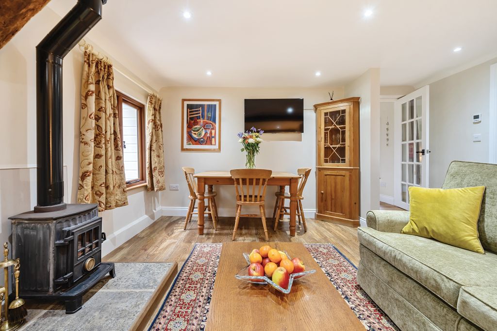 Property photo 1 of 31 1117477 (4)