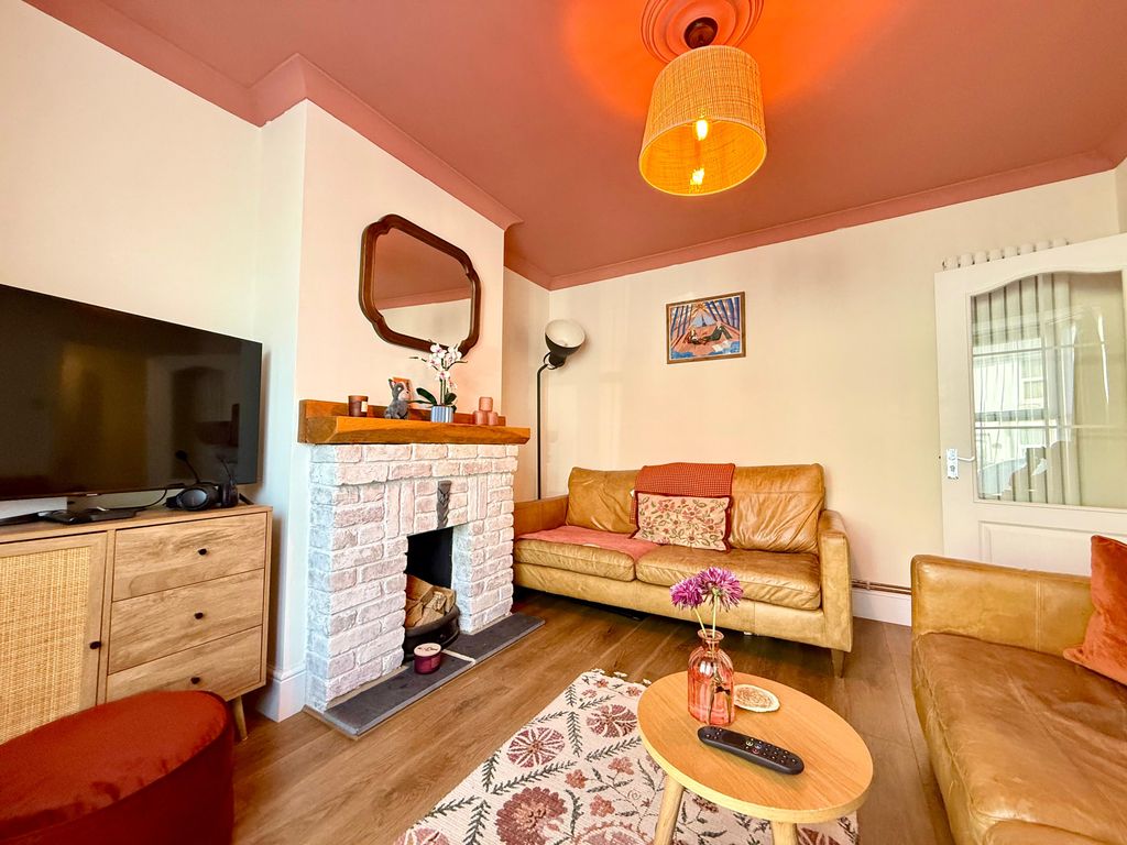 Property photo 3 of 21