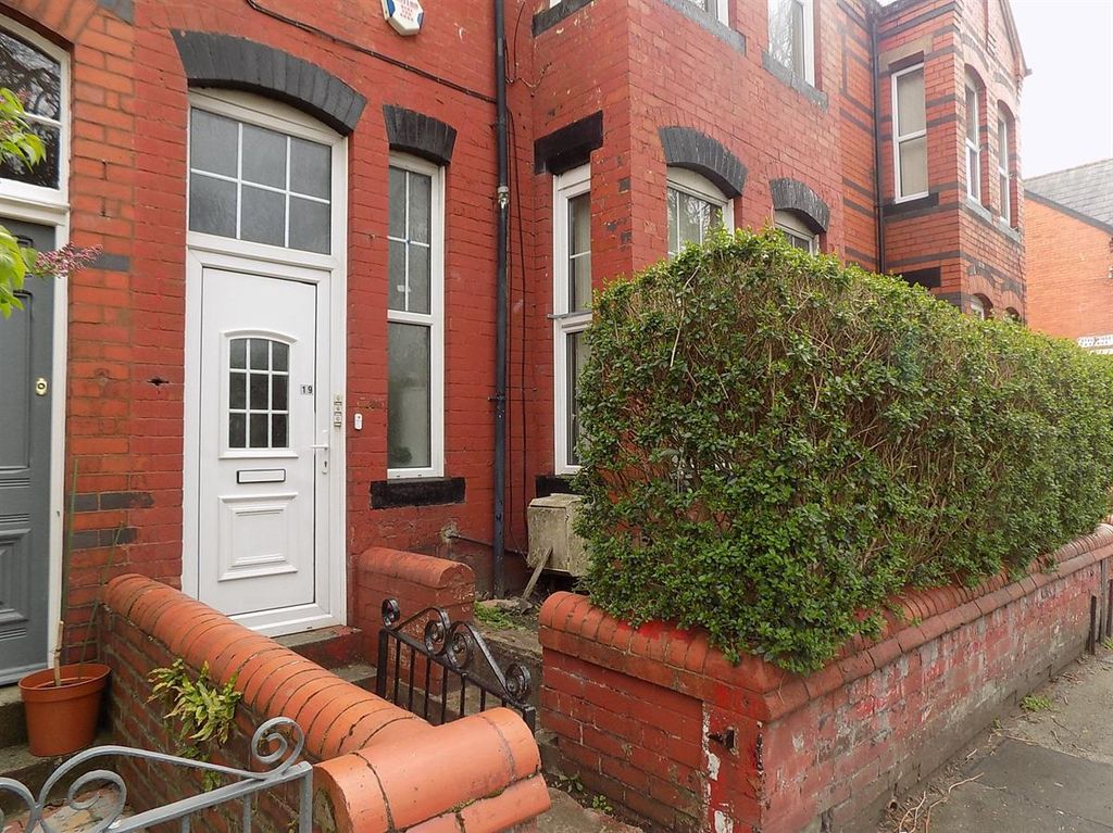 Property photo 2 of 11
