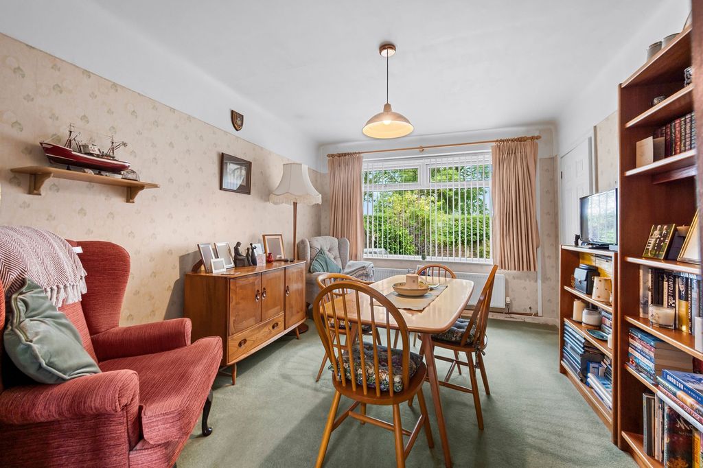 Property photo 3 of 32