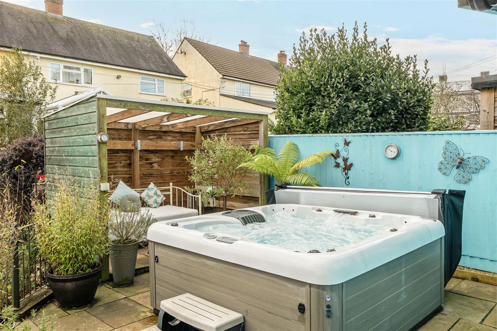 Property photo 3 of 20 Hot Tub