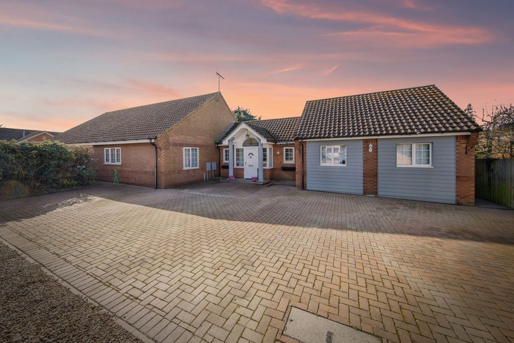 Property photo 1 of 31 Pbox-Img.Jpg