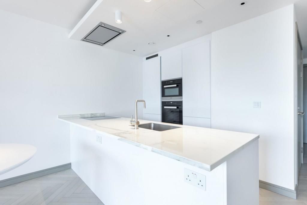 Property photo 3 of 12 Photo 4