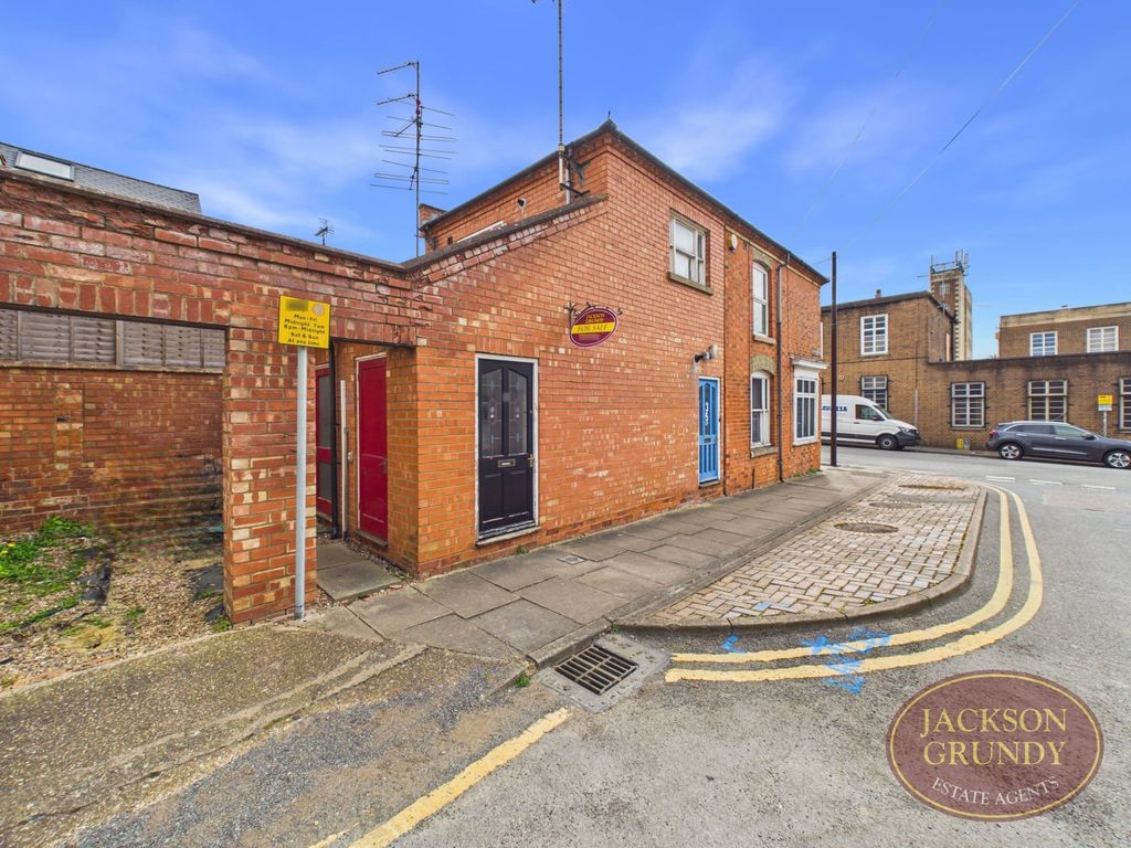 Property photo 2 of 7 Connaught Street