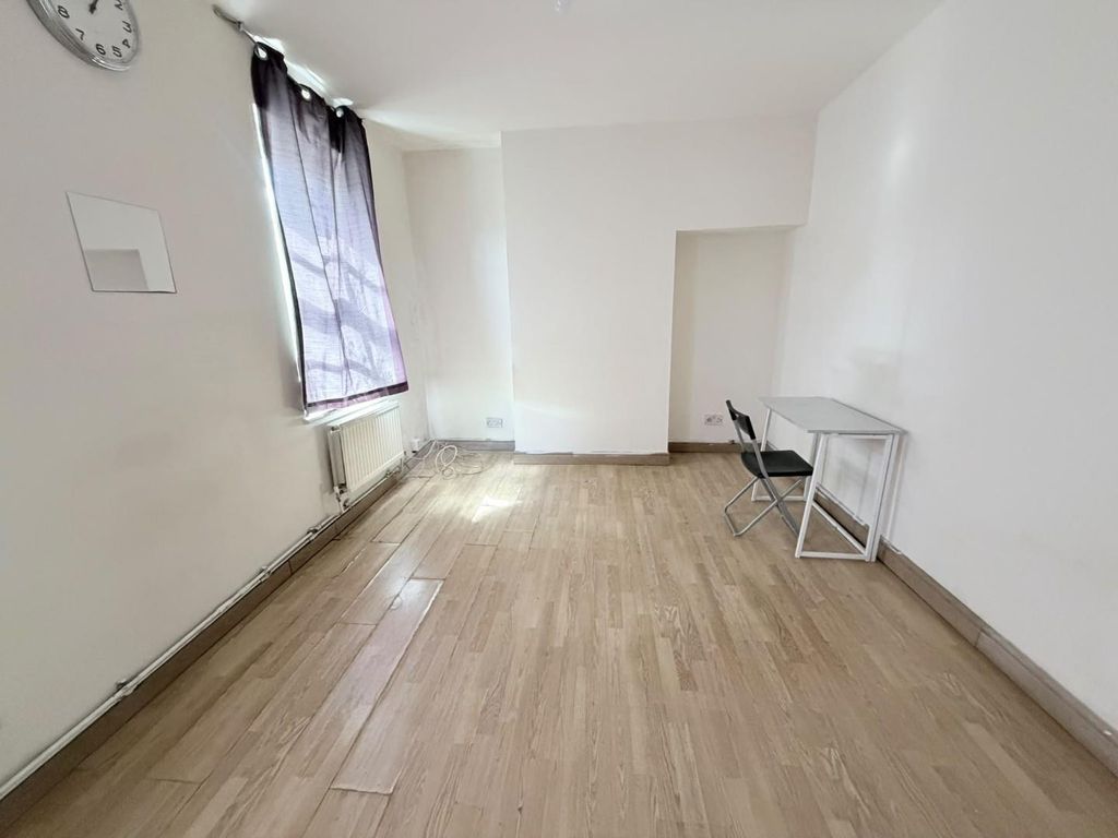 Property photo 3 of 12 Aafdec8B-47B3-4d54-Adfa-1d8F1F80Df8F.Jpg